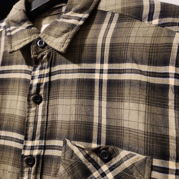 AE Seriously Soft Lightweight Flannel Plaid Shirt Size S American Eagle - Picture 4 of 7